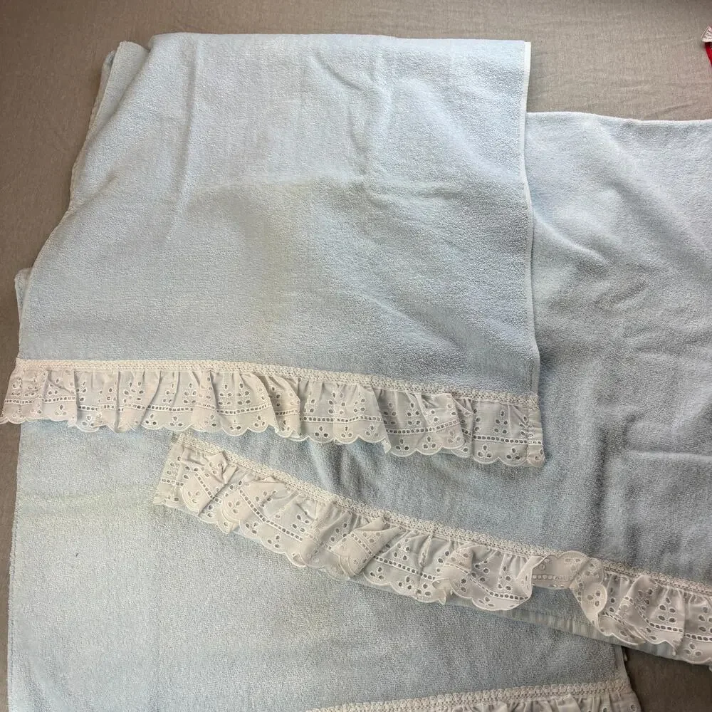 Set 3 Vintage R.A. Briggs Bath Bath Towels Blue with White Lace Ruffle